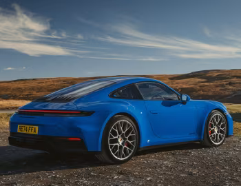 Porsche 911 Carrera 4 GTS [UK-spec] (992) '2024–pr.