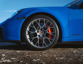 Porsche 911 Carrera 4 GTS [UK-spec] (992) '2024–pr.