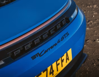 Porsche 911 Carrera 4 GTS [UK-spec] (992) '2024–pr.