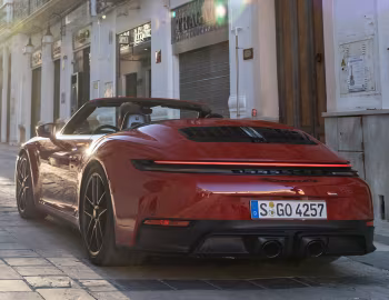 Porsche 911 Carrera 4 GTS Cabriolet [Worldwide] (992) '2024–pr.