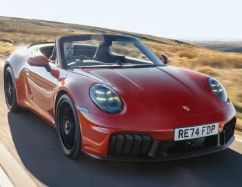 Porsche 911 Carrera 4 GTS Cabriolet [UK-spec] (992) '2024–pr.