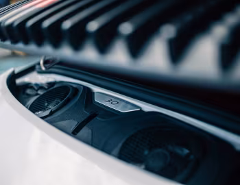 Bajo el capó Porsche 911 Carrera Cabriolet [Japan] (992) '2019–24