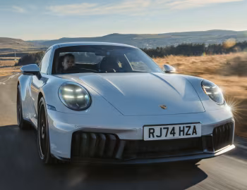 Porsche 911 Carrera GTS [UK-spec] (992) '2024–pr.