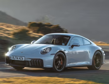 Porsche 911 Carrera GTS [UK-spec] (992) '2024–pr.