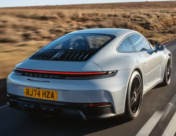Porsche 911 Carrera GTS [UK-spec] (992) '2024–pr.