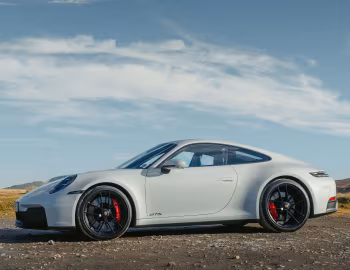 Porsche 911 Carrera GTS [UK-spec] (992) '2024–pr.