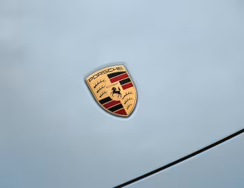 Logo Porsche 911 Carrera GTS [UK-spec] (992) '2024–pr.