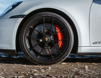Porsche 911 Carrera GTS [UK-spec] (992) '2024–pr.