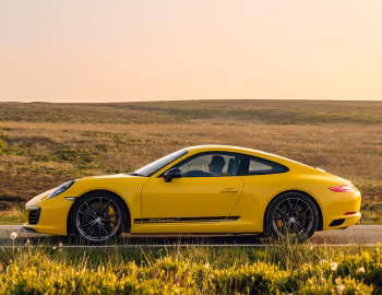 Porsche 911 Carrera T Coupe [UK-spec] (991) '2018–19