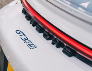 Porsche 911 GT3 RS Weissach Package [UK-spec] (992) '2023–pr.