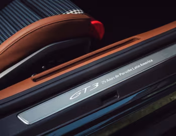Porsche 911 GT3 Touring "Icons of Latin America" (992) '11.2025