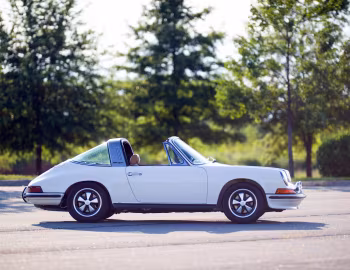 1972–73 Porsche 911 S 2.4 Targa [North America] (911) '1971–73