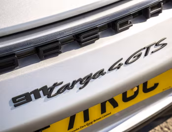 Porsche 911 Targa 4 GTS [UK-spec] (992) '2021–24