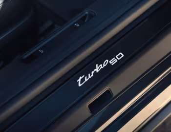 Intérieur Porsche 911 Turbo "50 Jahre" with Heritage Design Package 50 Years Turbo [UK-spec] (992) '2025