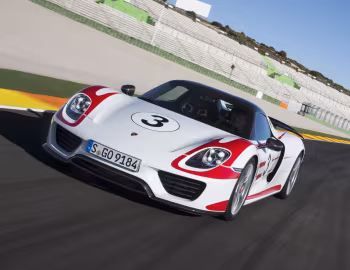 Porsche 918 Spyder "Weissach Package" in Salzburg Racing livery '2014–15