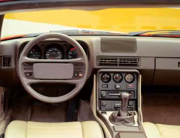 Panel frontal Porsche 924 [Worldwide] '04.1976–85