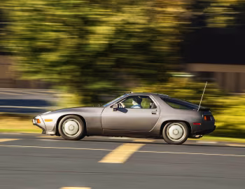 1984–86 Porsche 928 S [North America] '1983–86
