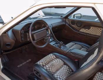 Panel frontal 1984–86 Porsche 928 S [North America] '1983–86