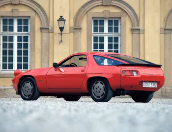 Porsche 928 S [Worldwide] '04.1980–08.1986