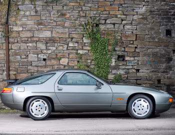Porsche 928 S4 [UK-spec] '1986–91