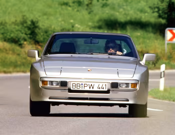 Porsche 944 [Worldwide] '1982–89