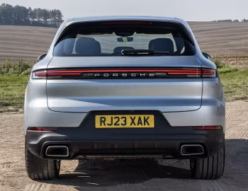 Porsche Cayenne [UK-spec] '2023–pr.