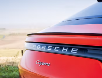 Porsche Cayenne Coupé [UK-spec] '2019–23