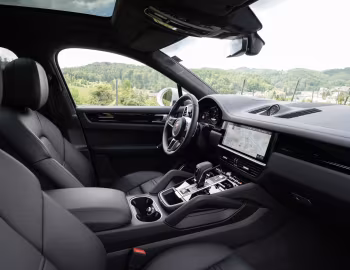 Интерьер Porsche Cayenne Coupé [Worldwide] '2019–23