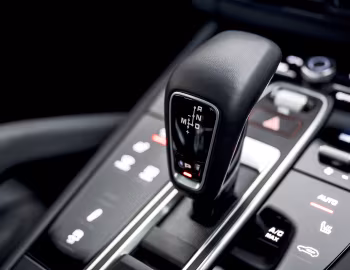 Interior Porsche Cayenne Coupé [UK-spec] '2019–23