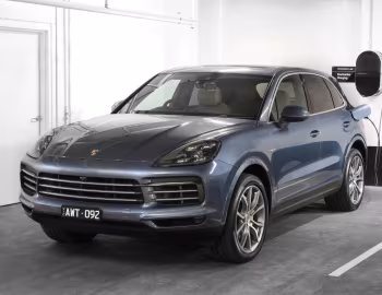 Porsche Cayenne E-Hybrid [Australia] (PO536) '2018–23