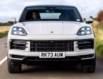 Porsche Cayenne E-Hybrid Coupé [UK-spec] '2023–pr.