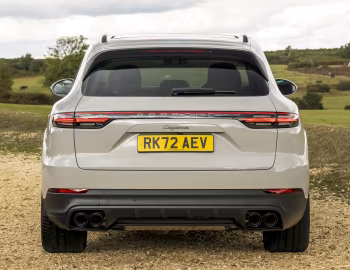 Porsche Cayenne E-Hybrid "Platinum Edition" [UK-spec] (PO536) '2022–23