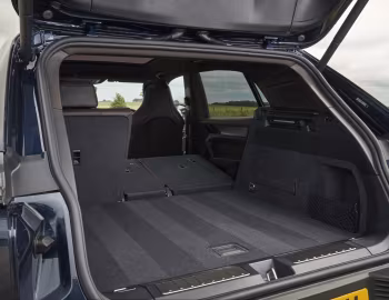 Ambos Porsche Cayenne Electric [UK-spec] '2026