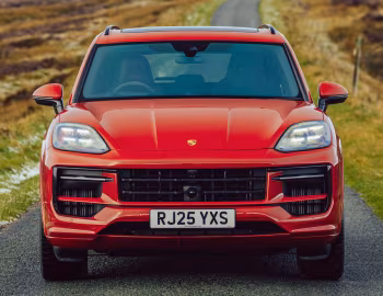 Porsche Cayenne GTS [UK-spec] '2024–pr.