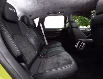 Interior Porsche Cayenne GTS [UK-spec] (958) '2014–20