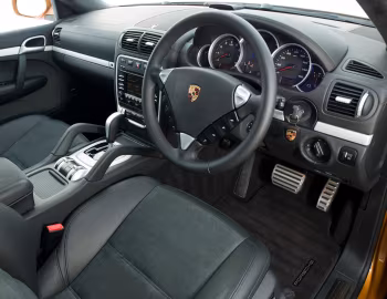 Interior Porsche Cayenne GTS [UK-spec] (957) '2008–10