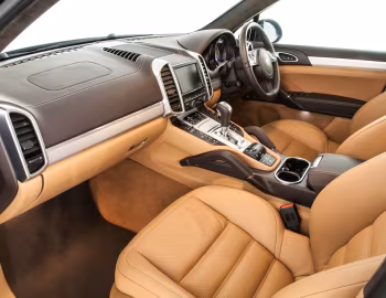 内饰 Porsche Cayenne GTS [UK-spec] (958) '07.2012–08.2014
