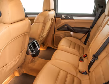 内饰 Porsche Cayenne GTS [UK-spec] (958) '07.2012–08.2014