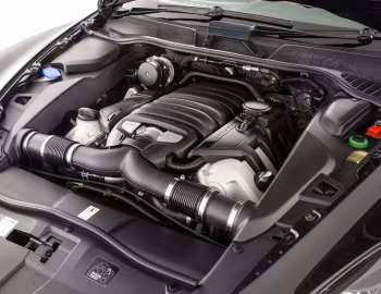 发动机舱 Porsche Cayenne GTS [UK-spec] (958) '07.2012–08.2014