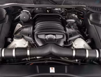 发动机舱 Porsche Cayenne GTS [UK-spec] (958) '07.2012–08.2014