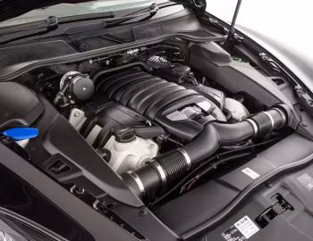 发动机舱 Porsche Cayenne GTS [UK-spec] (958) '07.2012–08.2014