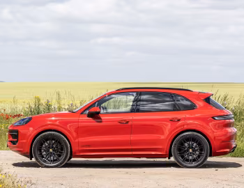 Porsche Cayenne GTS [UK-spec] '2024–pr.