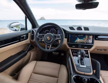 Интерьер Porsche Cayenne S [Worldwide] (PO536) '2017–23
