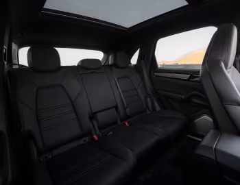 Интерьер Porsche Cayenne S [Worldwide] (PO536) '2017–23