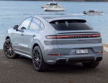 Porsche Cayenne S Coupé SportDesign Package [Australia] '2023–pr.