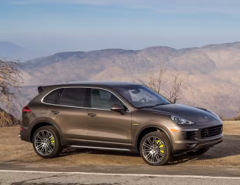 2015–18 Porsche Cayenne S E-Hybrid [North America] (958) '2014–18