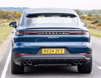 Porsche Cayenne S E-Hybrid Coupé [UK-spec] '2024–pr.