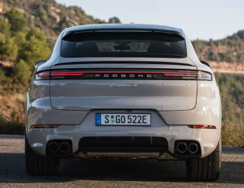 Porsche Cayenne S E-Hybrid Coupé SportDesign Package [Worldwide] '2023–pr.