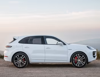Porsche Cayenne Turbo E-Hybrid SportDesign Package [Worldwide] (PO536) '2023–pr.