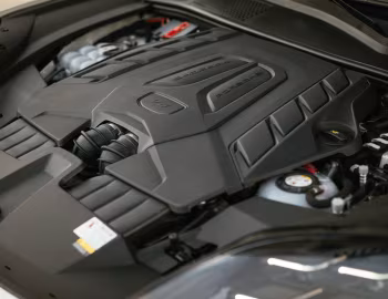 Bajo el capó Porsche Cayenne Turbo E-Hybrid SportDesign Package [Worldwide] (PO536) '2023–pr.